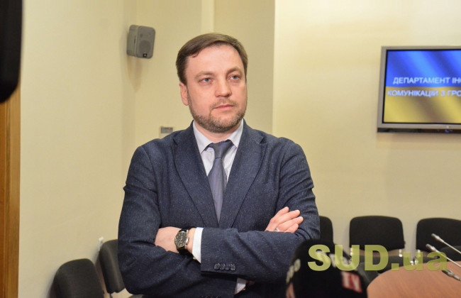 Денис Монастырский считает, что у всех украинцев должно быть огнестрельное оружие