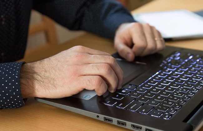 У Києві судитимуть чоловіка, який виправдовував збройну агресію РФ проти України