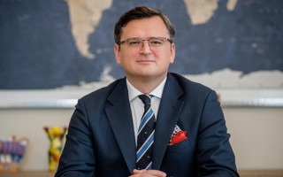 Призывы избегать «унижения России» могут только унизить Францию, – Кулеба