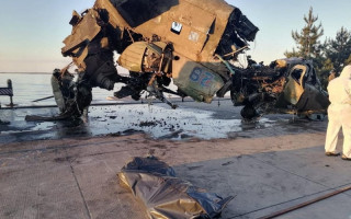 Из Киевского водохранилища достали российский вертолет