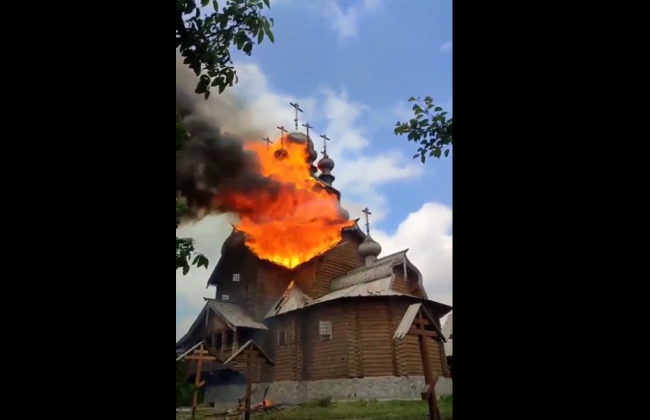 Зеленский отреагировал на обстрел Святогорской лавры: оккупанты точно знают, какой объект обстреливают