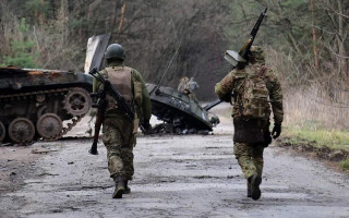 Окупанти відмовляються вмирати в Україні: масово тікають з поля бою
