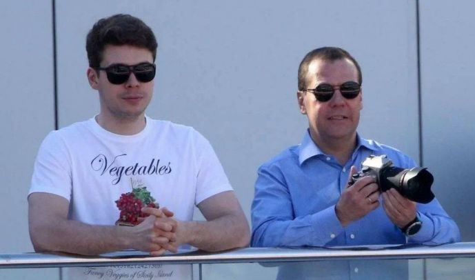 Сыну Дмитрия Медведева отозвали визу в США — СМИ