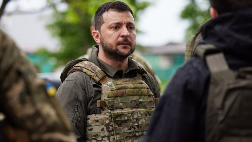 Зеленский и Ермак побывали в Запорожье, где пообщались с беженцами из Мариуполя