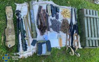 СБУ нейтралізувала банду, яка готувалася допомогти РФ у разі повторного вторгнення: фото