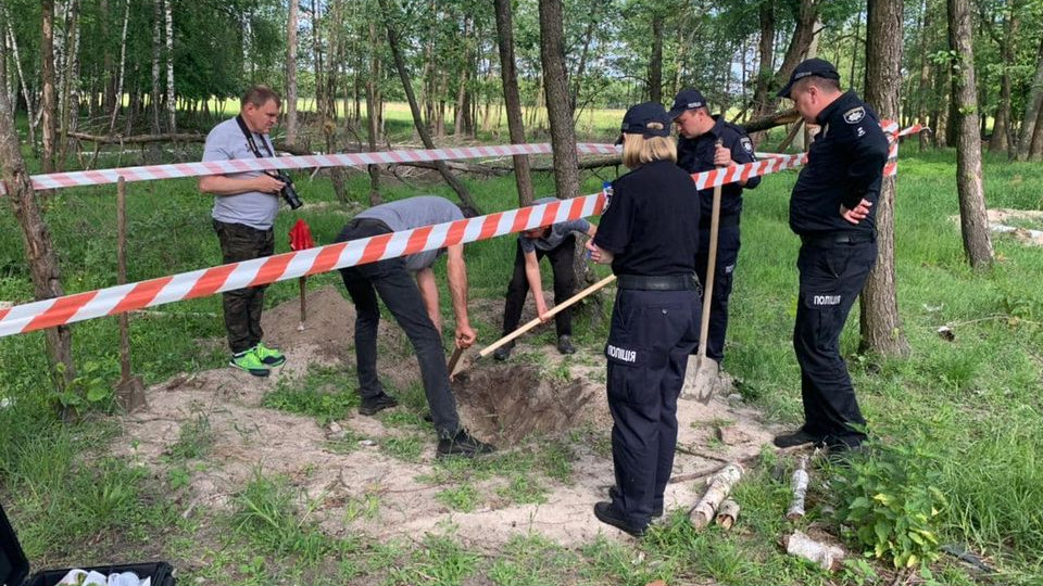Під Києвом знайшли тіло ще одного вбитого окупантами мешканця