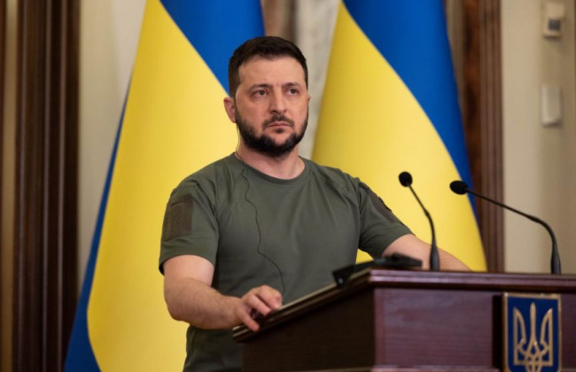 Президент Зеленский советует украинцам не расслабляться, так как «может быть любое возвращение войск РФ на те территории, которые были оккупированы»