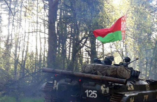 В Беларуси военные начали проводить массовые тренировки: что известно