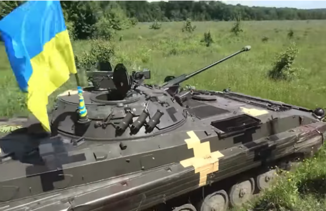 БМП теперь на службе Украины: пограничники «обкатали» трофейную машину, видео