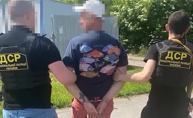 На Київщині злочинці під час окупації викрали автівки зі складу: фото і відео