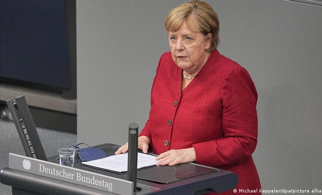 Меркель не винит себя за то, что недостаточно старалась для Украины