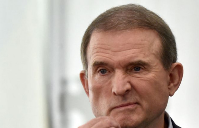 Суд продовжив строк тримання під вартою Віктору Медведчуку