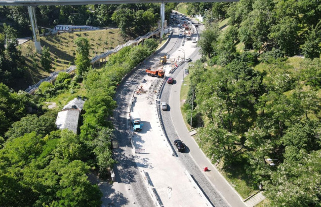 В Киеве начался новый этап ремонта Владимирского спуска, фото