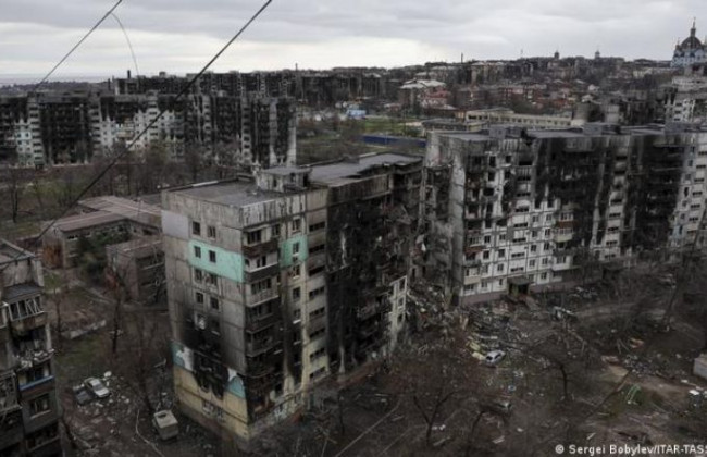 Зеленський підписав закон щодо відновлення територій. Як відновлюватимуть міста та села