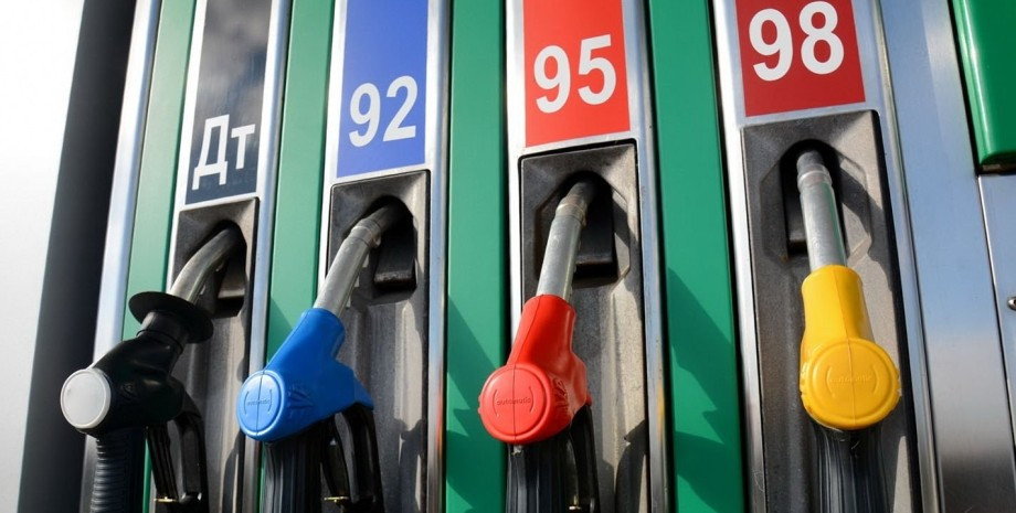 Цена бензина, ДТ и автогаза: сколько стоит горючее на АЗС 10 июня