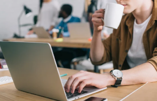 Українцям, які хочуть піти в ІТ, нададуть фінансову підтримку