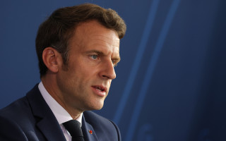 Макрон может на следующей неделе посетить Украину, — Figaro