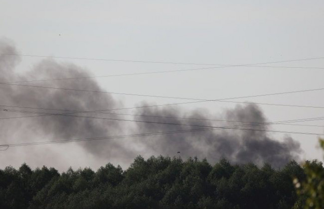 В Брянской области РФ случился пожар предположительно на воинской части – СМИ, видео