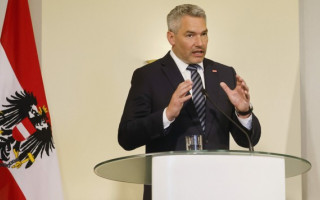 Статус кандидата на членство в ЕС Украина может получить только с Молдовой, — канцлер Австрии