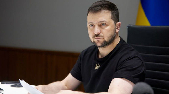 Зеленский ответил на петицию об отмене запрета выезда для мужчин из страны