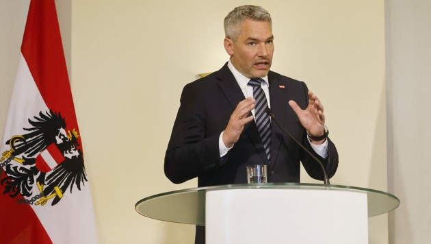 Статус кандидата на членство в ЕС Украина может получить только с Молдовой, — канцлер Австрии