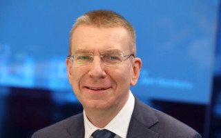 «Желаю поражения»: глава МИД Латвии оригинально «поздравил» РФ