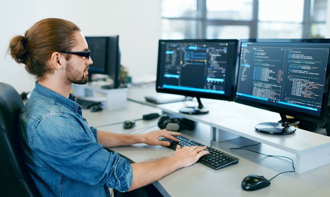 Мужчинам из IT-сферы могут разрешить выезжать за границу: при каких условиях