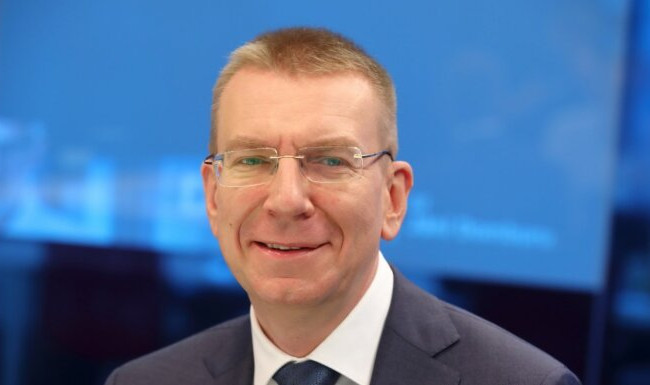 «Желаю поражения»: глава МИД Латвии оригинально «поздравил» РФ