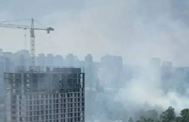 В Киеве вспыхнул мощный пожар: появились фото