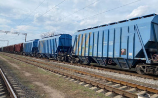 Прокуратура арестовала 645 вагонов семьи министра обороны времен Януковича