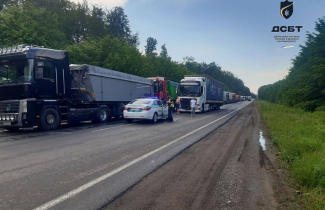 Укртрансбезпека провела рейд на під’їзді до МПП «Порубне»