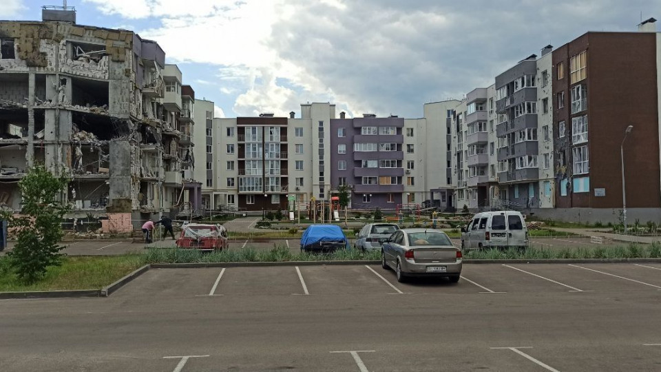 В Буче обваливается дом, поврежденный оккупантами, фото