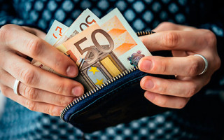 Украинцы смогут обменять гривны в Нидерландах на евро, но есть условие