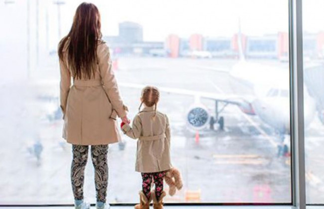 Нові правила організації виїзду дітей за кордон на відпочинок: що варто знати