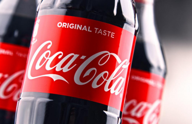 Coca-Cola полностью прекращает продажи в России
