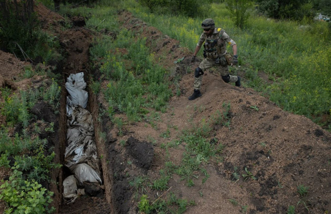 Обнаружено массовое захоронение мирных жителей в Лисичанске