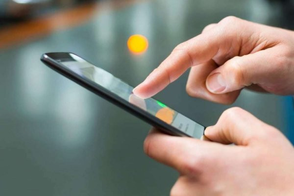 «Дай зателефонувати», — в Одесі шахрай вкрав 6 смартфонів у довірливих громадян