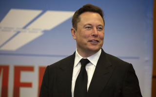 Илону Маску, SpaceX и Tesla предъявили иск на $258 млрд: обвиняют в «криптовалютной пирамиде»