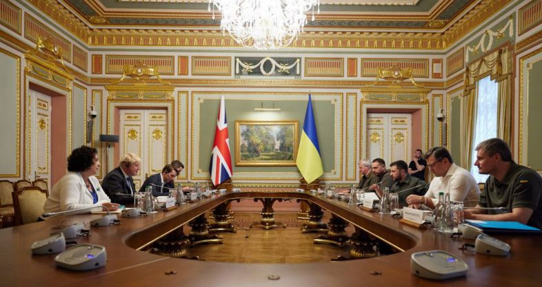 В Киев приехал премьер-министр Великобритании Борис Джонсон, видео