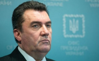 Данилов сообщил, когда в Украину приедет оружие по ленд-лизу