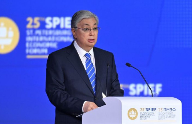 Токаев отказался принимать российский орден Александра Невского