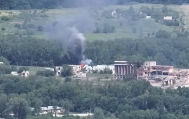 Украинские защитники показали, как громят технику врага: видео