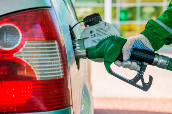 Секретарь СНБО рассказал, что будет с ценами на бензин