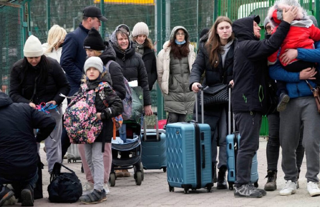 Помощь переселенцам: кто может получить статус ВПЛ и выплаты