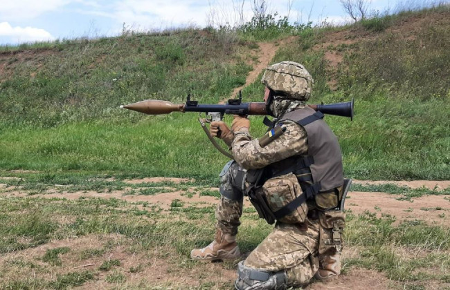 На юге ВСУ уничтожили скопление живой силы и техники РФ