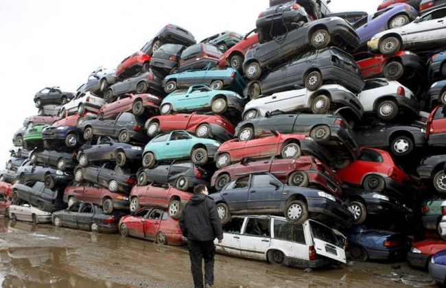 Кабмин собирается легализовать автомобильный хлам, угнанные и незаконно переоборудованные автомобили на дорогах Украины: что предусматривает законопроект 7468