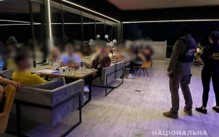 Поліція викрила клуб на Київщині, який працював з порушенням режиму комендантської години