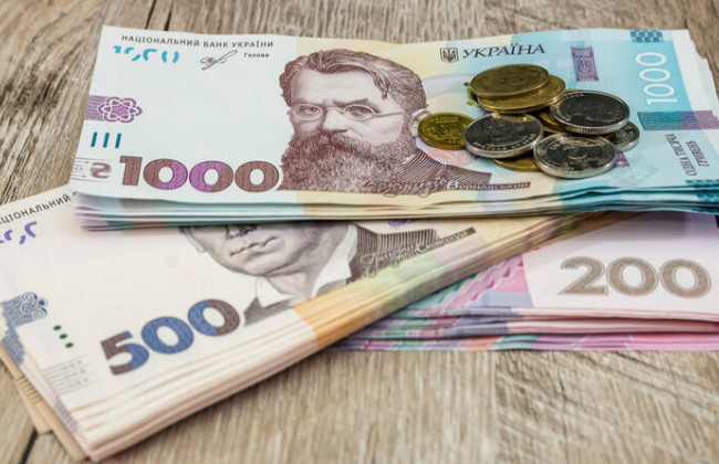 Раді пропонують заощадити 11 мільйонів гривень на преміях педагогам та найкращим учасникам ЗНО і віддати їх на оборону