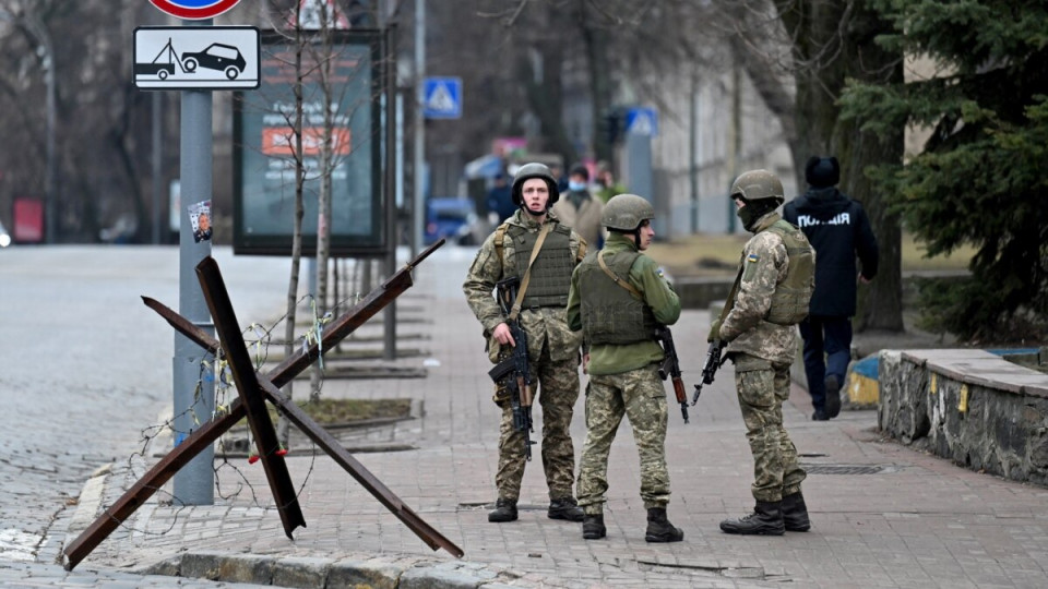 Стало відомо, чи скасують комендантську годину у Києві