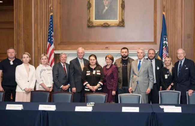 Сенатори США закликали надати Україні більше РСЗО